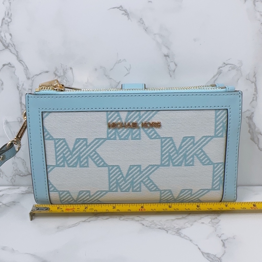 Michael Kors double zip wallet - Picture 2 of 8
